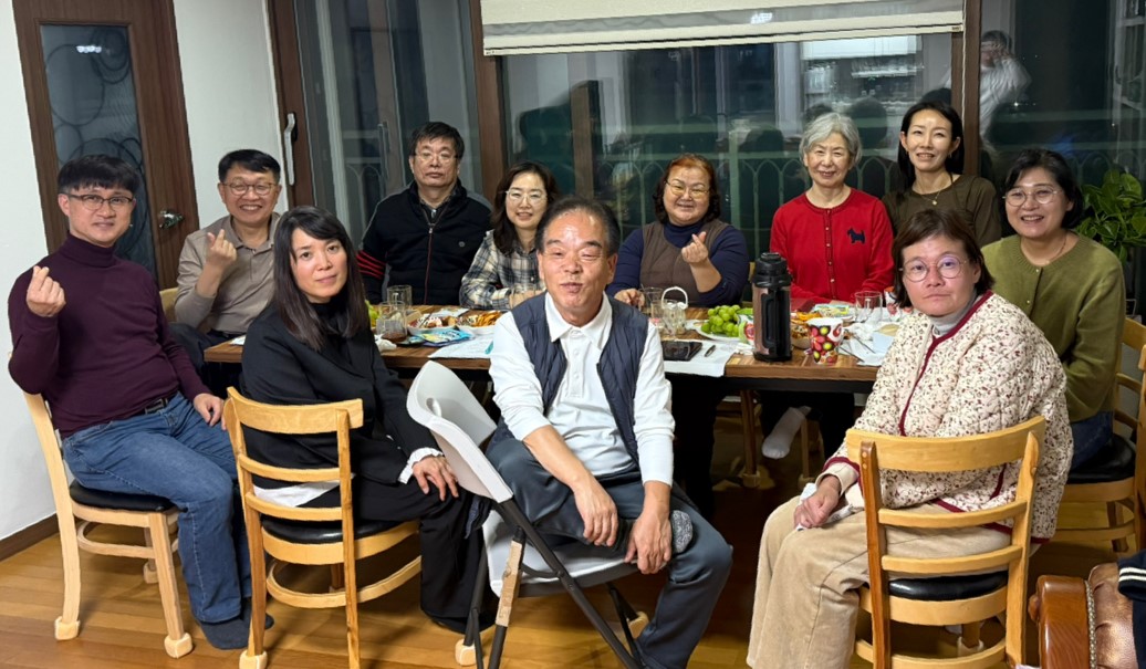 민다나오 흙과 뼈 모임 .jpg