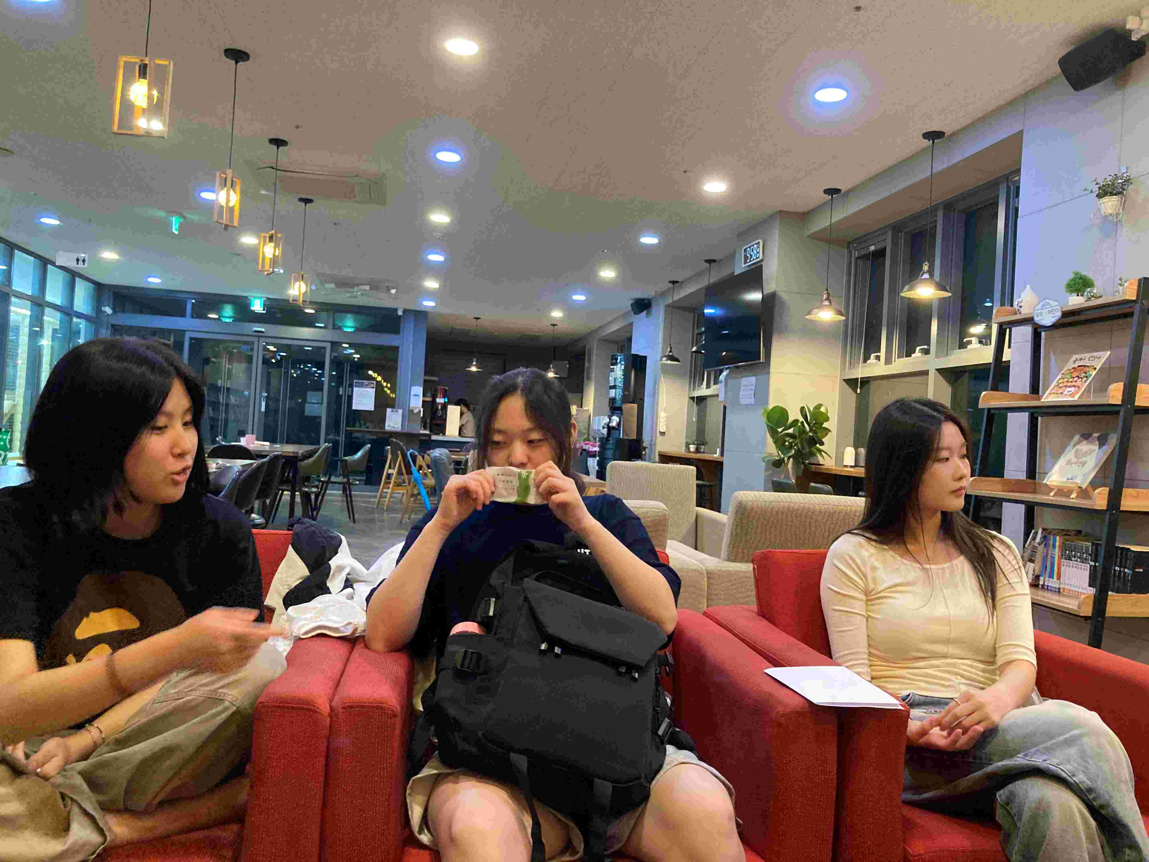 KakaoTalk_20260821_222205939_04.jpg